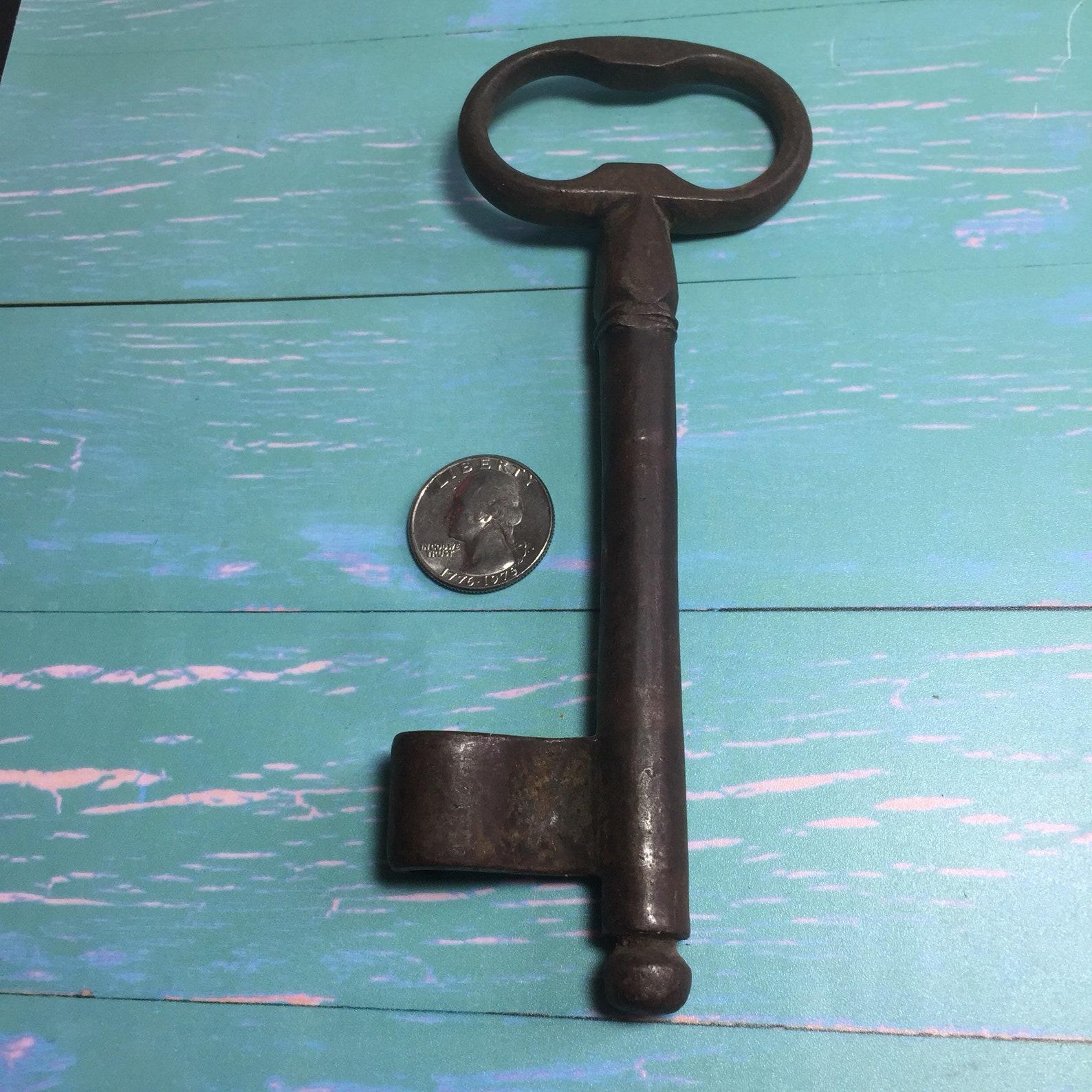 Large Iron Cast Iron Key Antique Key Rustic Key Primitive Etsy Italia