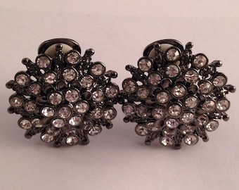 Beautiful Vintage Formal Rhinestone Earrings Clip on