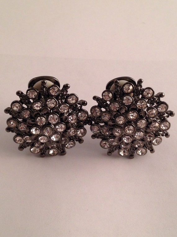 Beautiful Vintage Formal Rhinestone Earrings Clip… - image 1