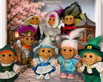 ビンテージ スウェーデン製トロール人形 Vintage Troll Dolls {3 Trolls with Molded Clothing Permanent