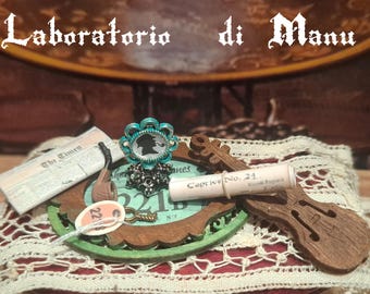 Dollhouse  Sherlock Holmes , Miniature Tray with Detective Accessories, 1:12 scale