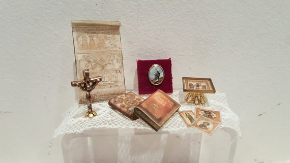 Dollhouse Religion, Miniature Religious Accessories, 1:12 Scale