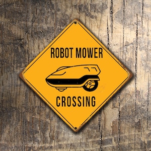 Robot Mower Crossing Sign: Rustic Garden Decor (Weather Resistant)