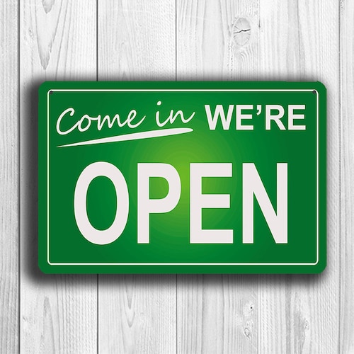 Incrocio D'avvertimento Giallo Delle Alci Di Attenzione Del Segnale Stradale Traffico Diamante Inviato Accanto Alla Strada Quebec 101217069 - Foto 14