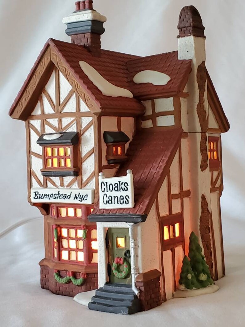 Dept 56 Bumpstead NYE Cloaks /& Canes