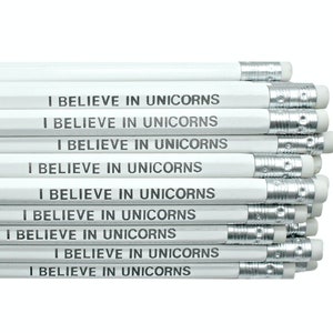I Believe in Unicorns Pencil Papelería Lápices con citas Decoración del espacio de trabajo Relleno de medias para niños Rellenos de calendario de Adviento Unicornio imagen 1
