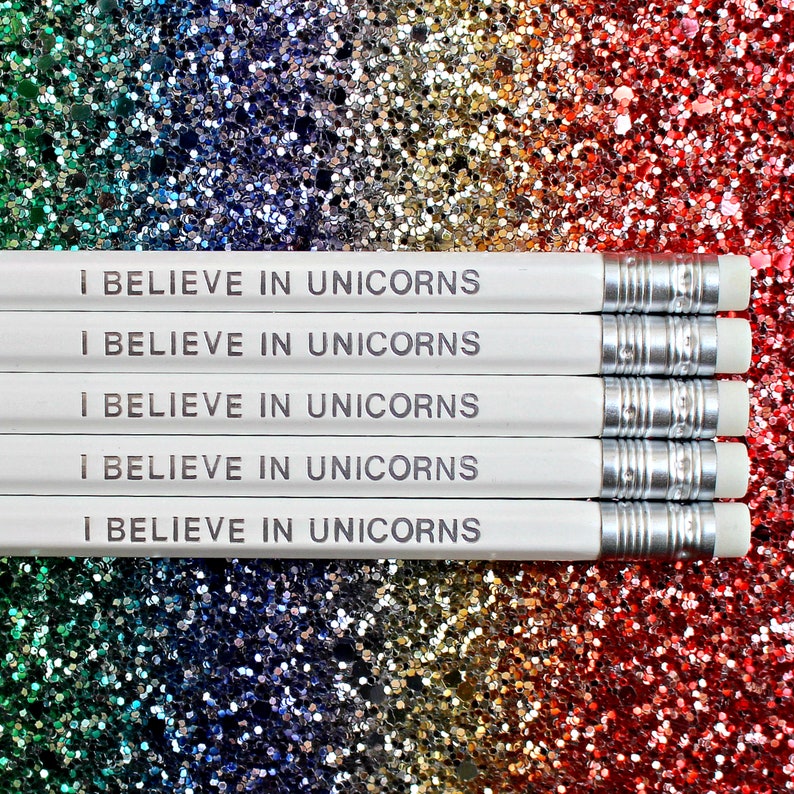 I Believe in Unicorns Pencil Papelería Lápices con citas Decoración del espacio de trabajo Relleno de medias para niños Rellenos de calendario de Adviento Unicornio imagen 5