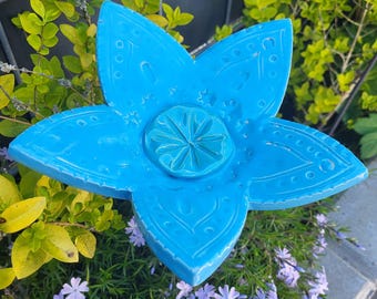 Flower ceramic garden stake insect waterer