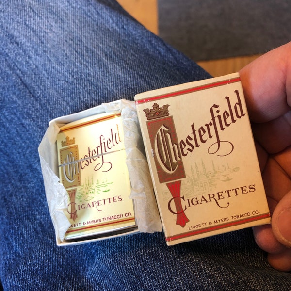 Chesterfield Lighter ~ Mint ~ Never Used ~ Original Box