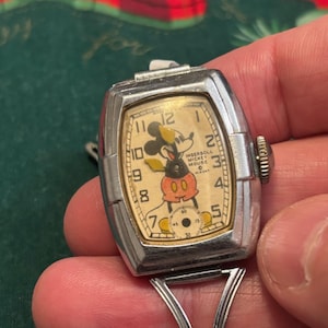 Vintage Mickey Mouse Wrist Watch ~ Does NOT Run