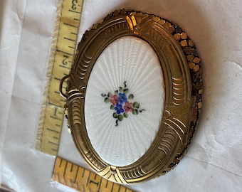 Neat Old Makeup Case ~ Repurpose
