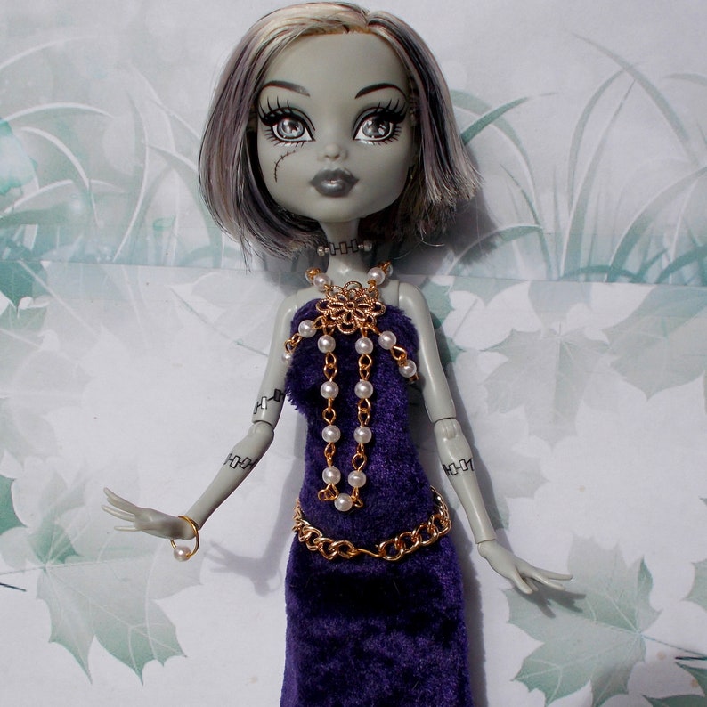 JEWELRY BARBIE CHINESE EMPRESS DOLL GREEN /& GOLD BEADED NECKLACE ACCESSORY ITEM