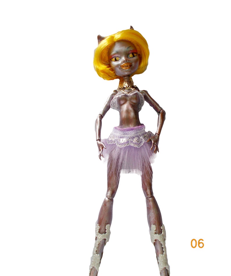 clawdia wolf doll