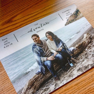 Nossa aventura começa, a aventura começa, salve a data cartão postal personalizado com fotos, salve a data, casamento, festa, noivado