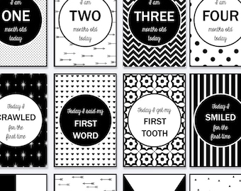 19 Monochrome Baby Milestone Cards - Baby MIlestone Signs - Set of 18 Gender Neutral Milsestone Cards - Monochrome