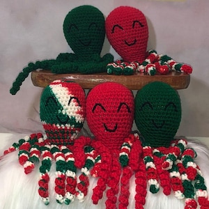 Preemie Christmas Octopus Plushie, Baby&#39;s First Christmas, Baby Shower Gift, Party Favors, Crochet Sea Animal for Newborn