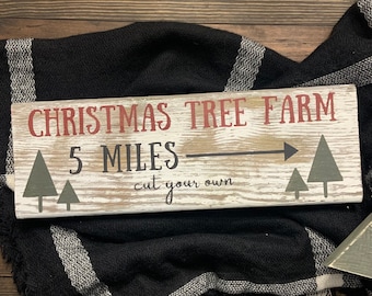 Christmas Tree Farm Sign on Reclaimed Chippy Painted Wood- Hand Painted Wood Sign - Farmhouse Christmas Decor