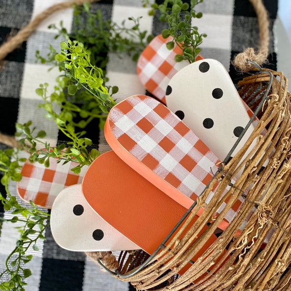 Wooden Hand-Cut Hand-Painted Whimsical Carrot Decor for Easter | Tiered Tray Easter | Spring |Farmhouse Style Decor | Buffalo Plaid Carrots