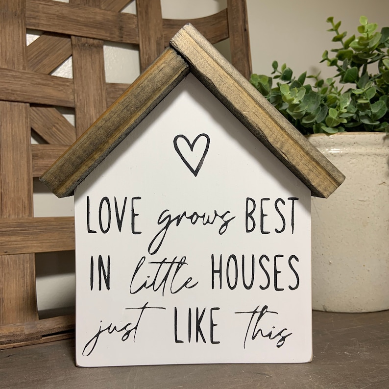 Targa In Legno Rustico 'Love Grows Best In Little Houses' - Decorazione Da Parete 15x45 Cm Con Cornice, Fatta A Mano In Indiana
