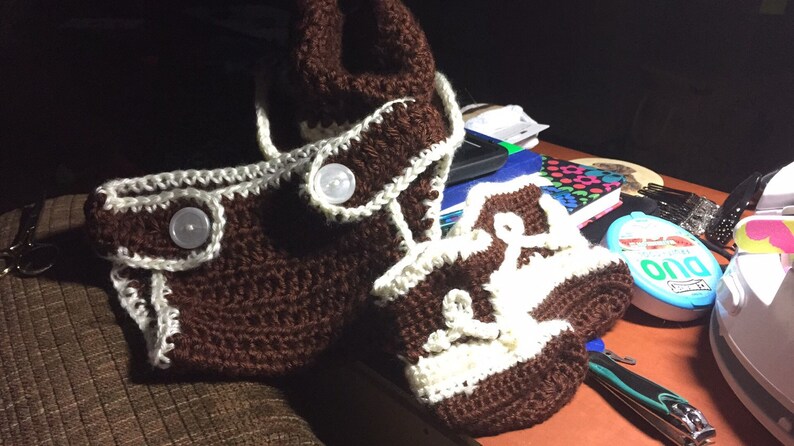 Cowboy hat diaper cover and bootie set