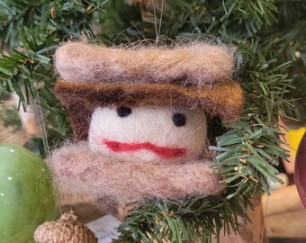 Smores ornament, felted tree ornament, unique decorative accent, fall vibes, camping vibes, gifts for the camper, cute gift idea