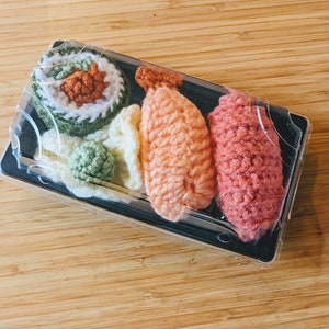 Deluxe Sushi Katzen/Frettchen Spielzeug.  4er Set mit Box | Sushi Schreibtisch Spielzeug