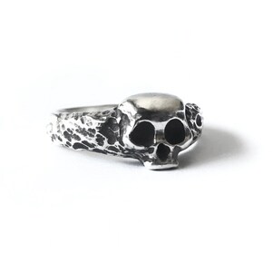 Herren Silber Schädel Ring, oxidierte Silber Schädel Ring, Herren gothic Schmuck, Statement Ring für Männer, Geschenk für ihn, Schädel Schmuck, Skelett Ring