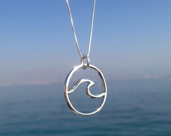 Collana onda, collana surf, collana onda d'argento, gioielli da surf, collana d'argento, gioielli sirena, regalo surfista, gioielli oceanici, spiaggia, oceano