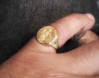 14K massief gouden pinkring voor heren, herenzegelring met oude munt, bezet met echte smaragdgroene edelsteen