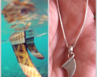 ◆VINTAGE HOLLYWOOD◆ Simple Surfing Board Necklace VH2336NE Surfboard Necklace, Surfing Board Necklace, Antique Silver