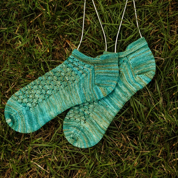 Deborah Ankle Socks Knitting Pattern PDF DOWNLOAD | hand knit | heel flap | top down | vanilla socks | child socks | adult socks