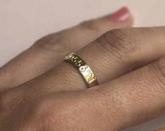 Koordinaten Band Ring mit personalisierten Zahlen in 14k oder 18k Massivgold oder Sterling Silber, 4mm breit