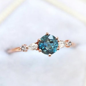 Teal sapphire ring, Blue Green sapphire engagement ring, peacock sapphire ring, Round blue sapphire ring with diamonds