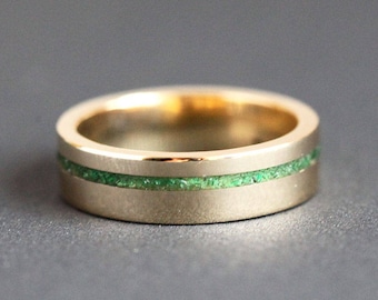 Mens wedding band, Emerald inlay ring, Green unisex ring, Gold man engagement band