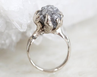 Big Raw Diamond Ring, Claw Ring, Rough Diamond Ring, Grey Raw Diamond Ring, Rough Engagement Ring, White Gold Engagement Ring, Gray Ring