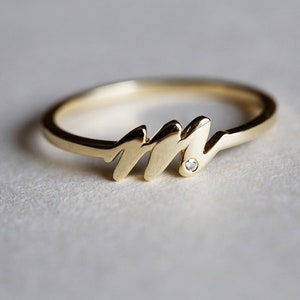 Einfache erste Ring mit einem 1,1 mm Diamanten in 14k oder 18 k Solid Gold, personalisierte Birthstone Ring Bild 1