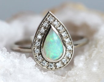 Opal Verlobungsring, Feueropal & Diamant Solitär, Australischer Opal Ring, Oktober Geburtsstein Ring