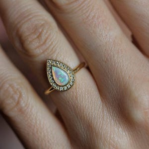 オーストラリアオパール　ヴィンテージ　14K 指輪　リング ラウンドオパールリング、ヴィンテージオーストラリアオパール