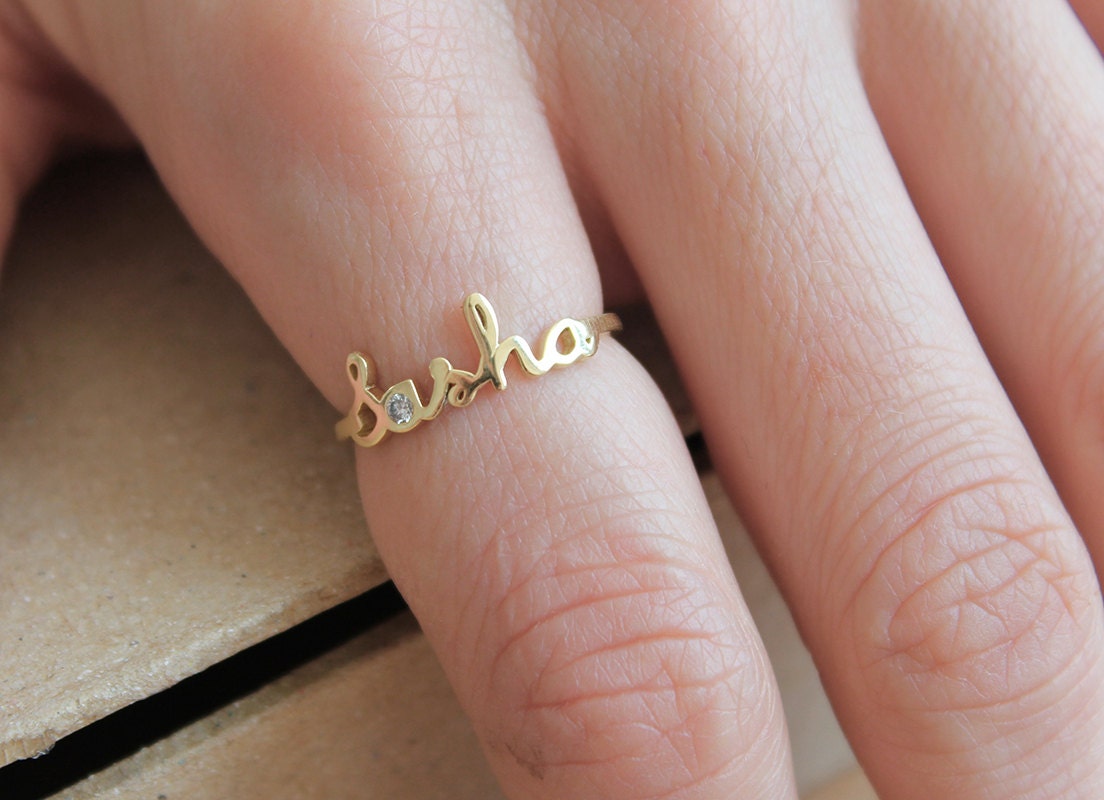 Small Script Gold Name Ring with Tail – Be Monogrammed