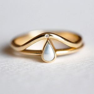 Perlen- und Diamant-Verlobungsring-Set, Solitär mit gebogenem bündigen Band