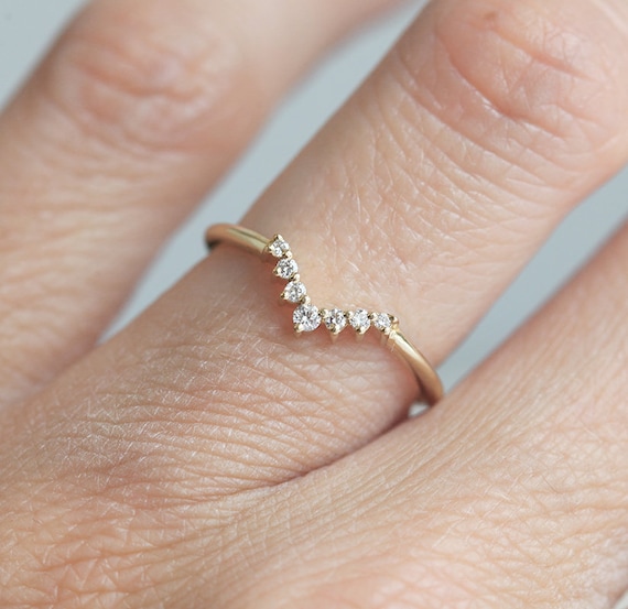 V band deals engagement ring