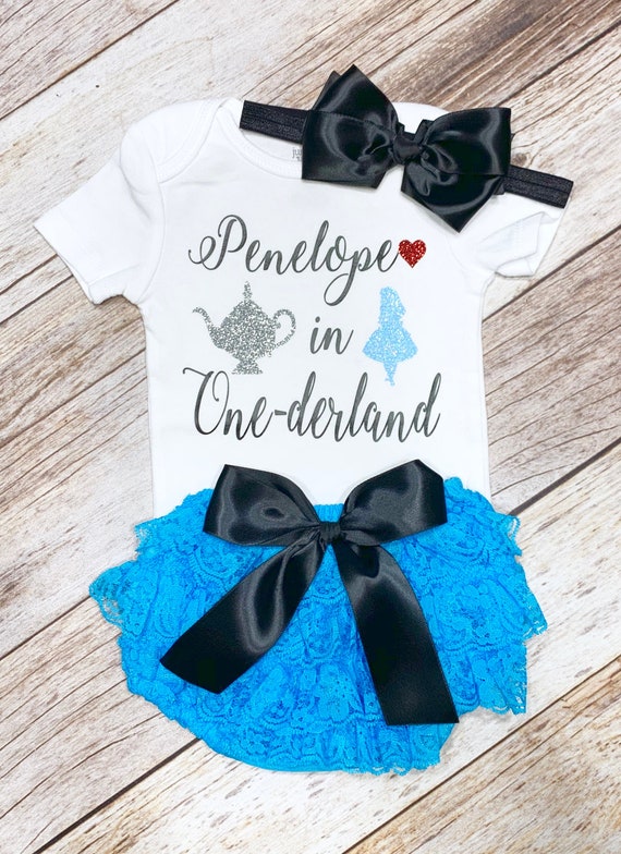 alice in onederland outfit