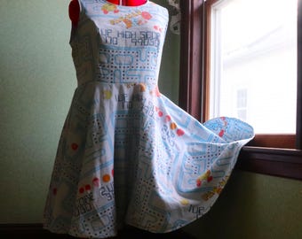 pacman skater dress Make A DIY Pac-man Costume With Me! #halloweencostume #diycostumes #costumeideas Did you grow up getting frustrated after a ghost eats you on Pac-Man? WELL ME TOO I was so close to
