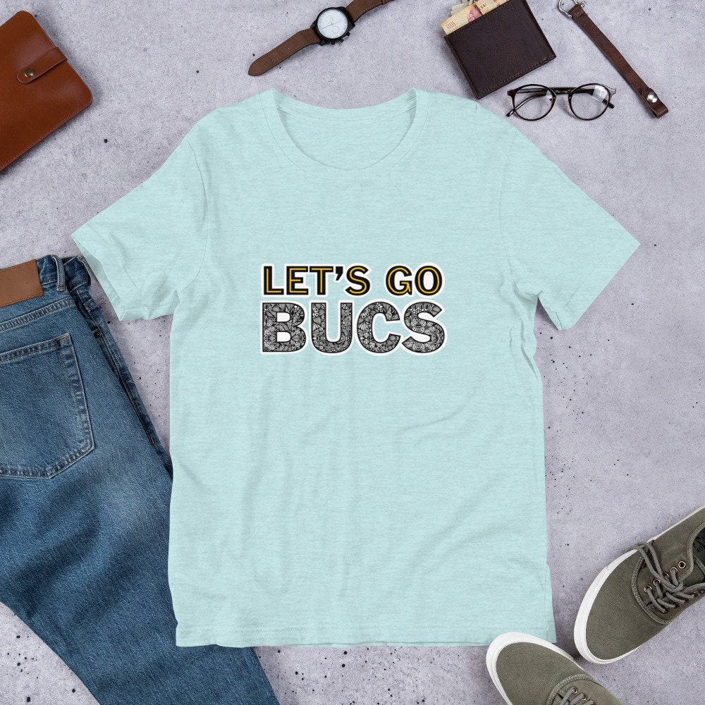 white bucs shirt