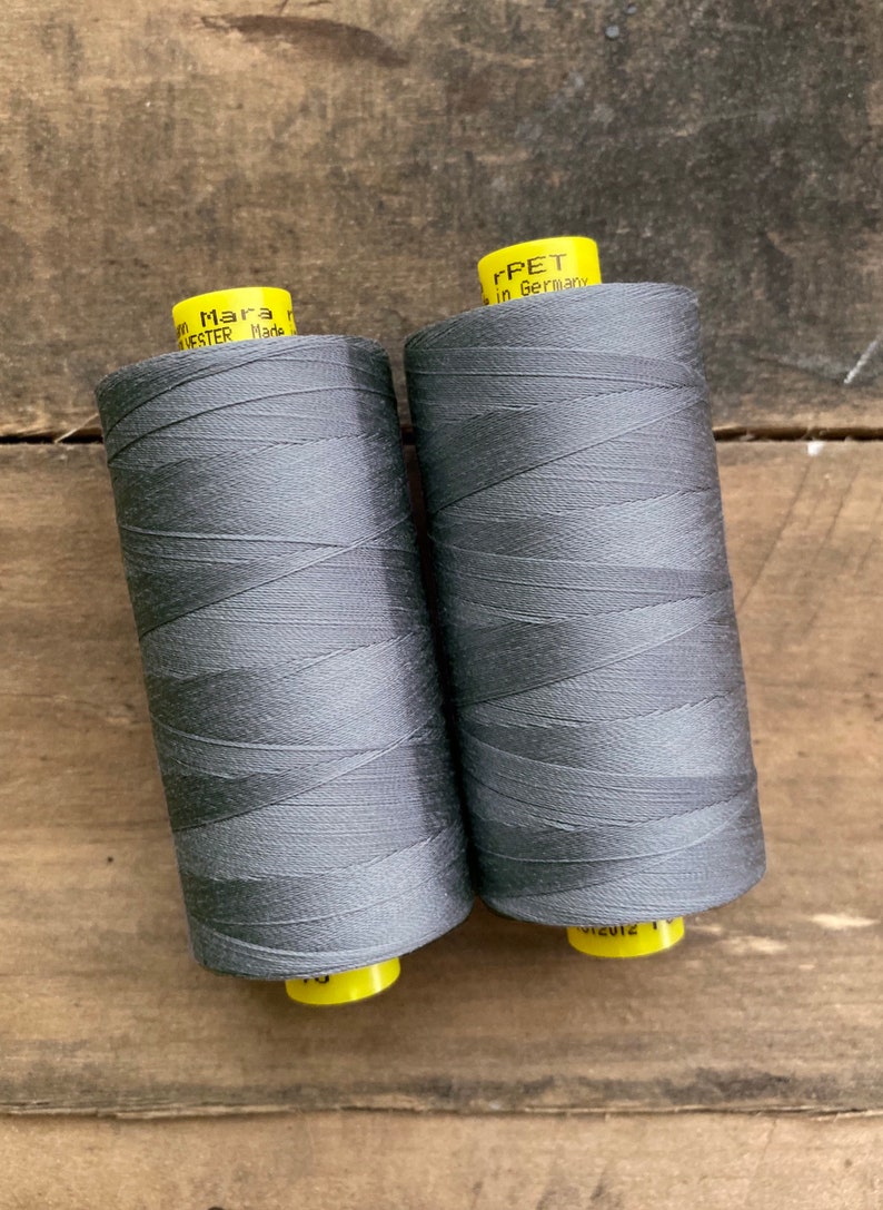 Recycled Polyester Thread Gutermann Mara 100 rPet Gray image 1