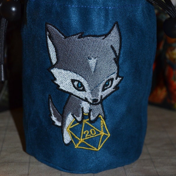 Dice Bag D20 Wolf Embroidered suede