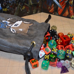 Dice Bag Wolf rolling D20 Embroidery gray Suede image 3