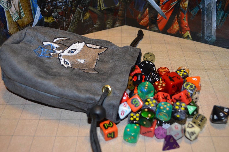Dice Bag Wolf rolling D20 Embroidery gray Suede image 3