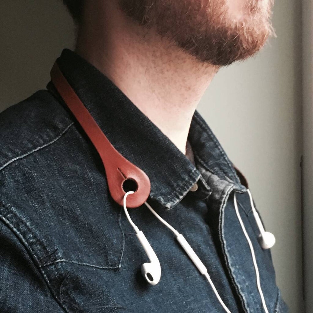 Earphone neck 2025 holder