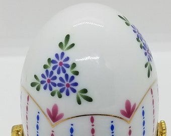 Adorable Porcelain Egg Trinket/Keepsake Box Footed and Hinged